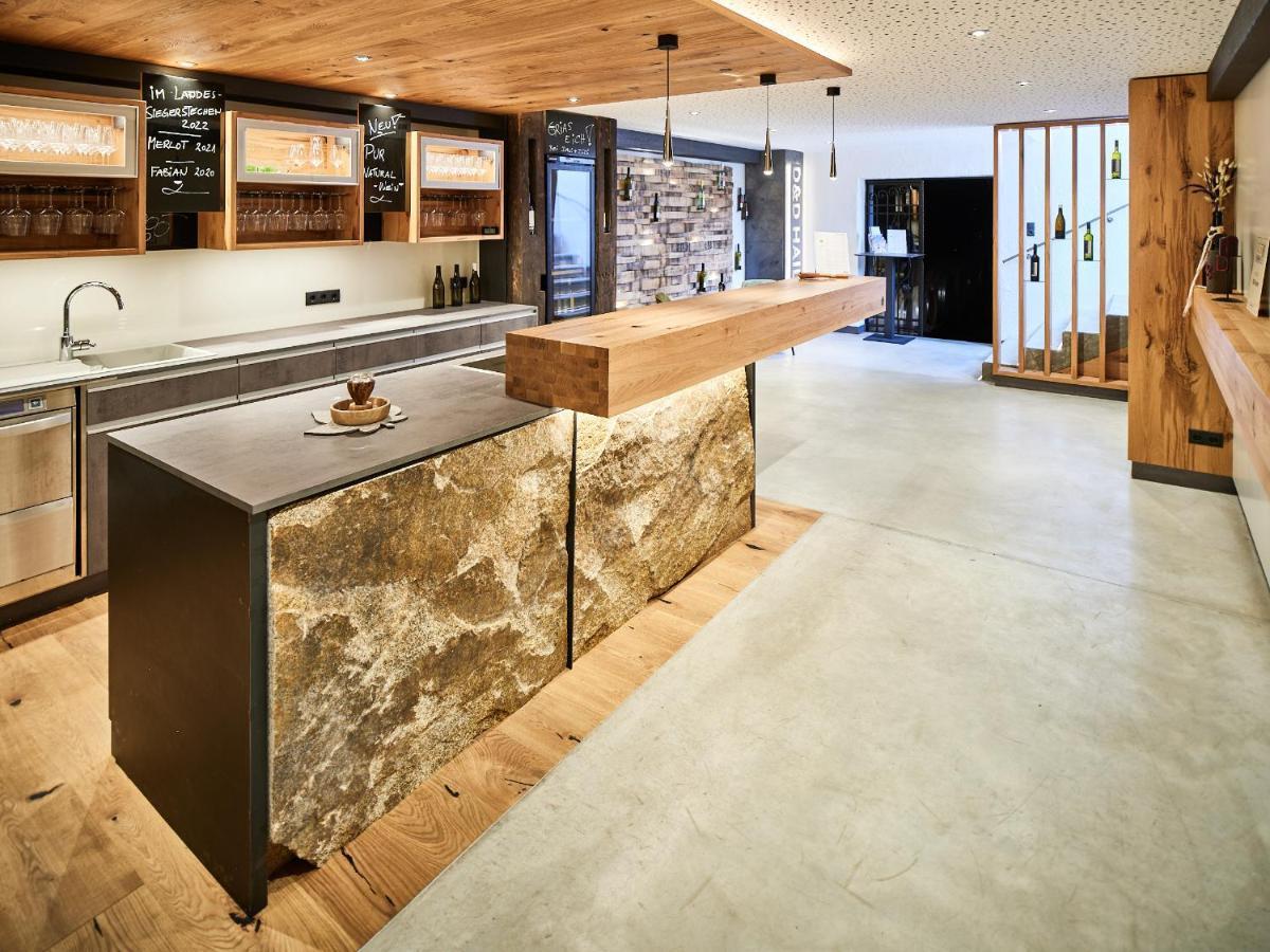 Weingut Gaestehaus D&D Haider Jois Bagian luar foto