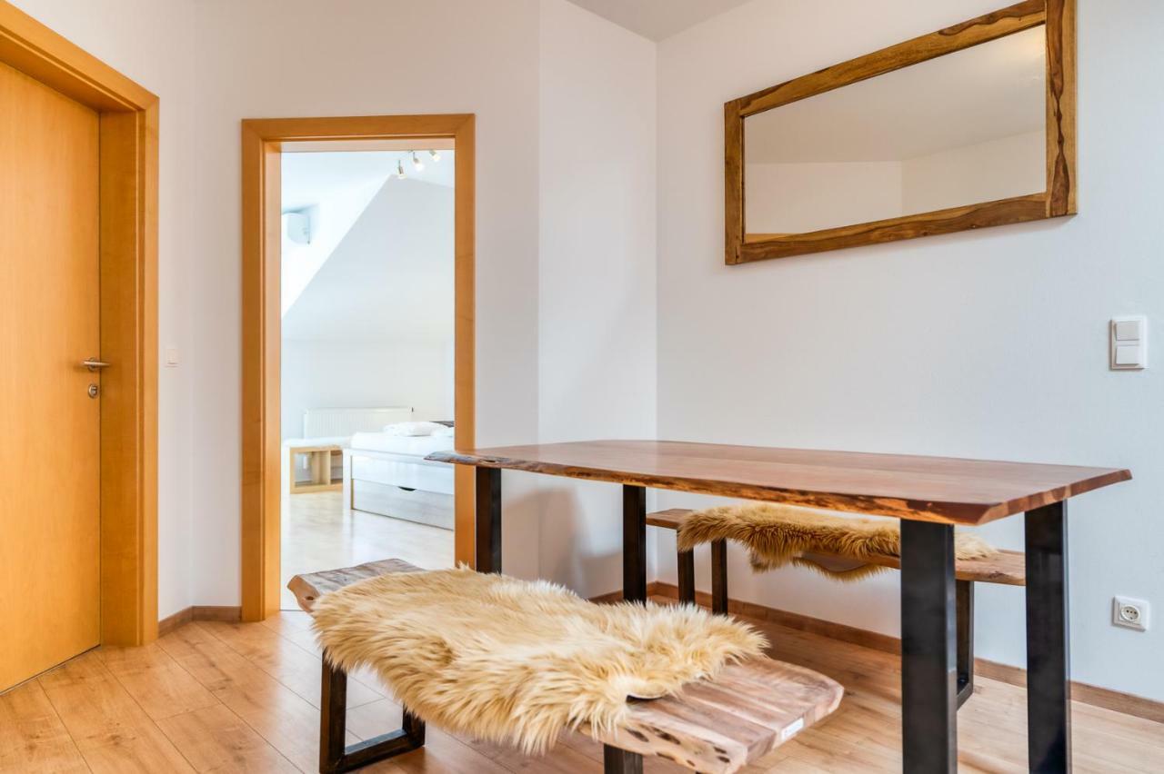 Weingut Gaestehaus D&D Haider Jois Bagian luar foto