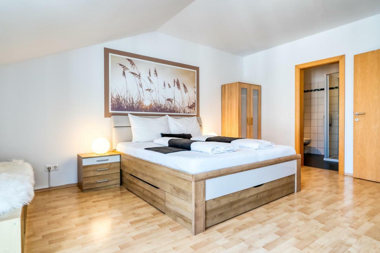 Weingut Gaestehaus D&D Haider Jois Bagian luar foto